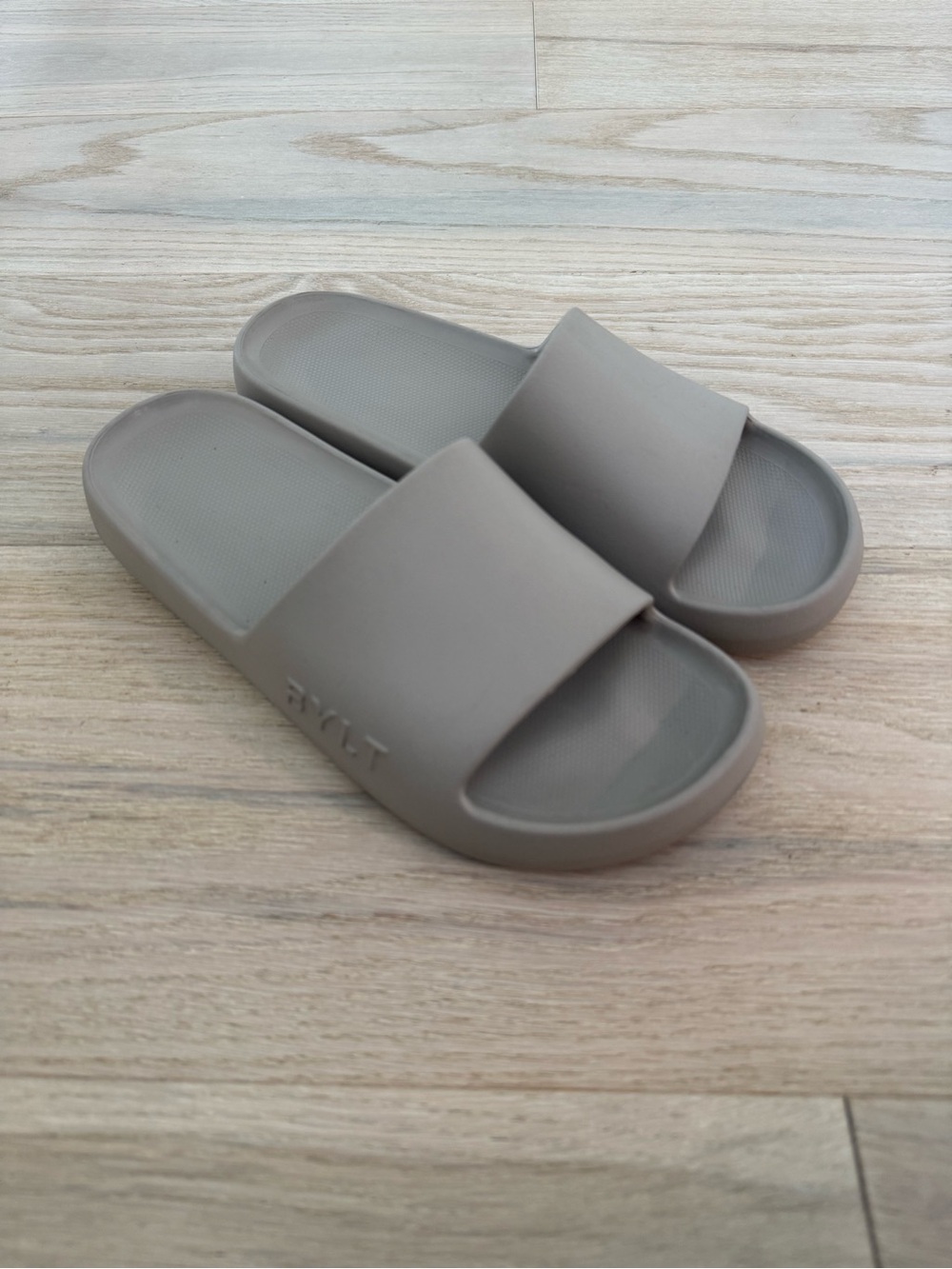 BYLT Minimal Slide Sandals in Taupe Size 7-8